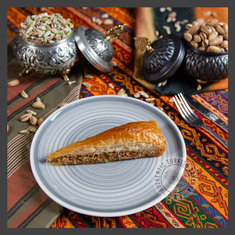 Palace Baklava With Walnut - in 2KG Tray - Authentic Turkish Baklava